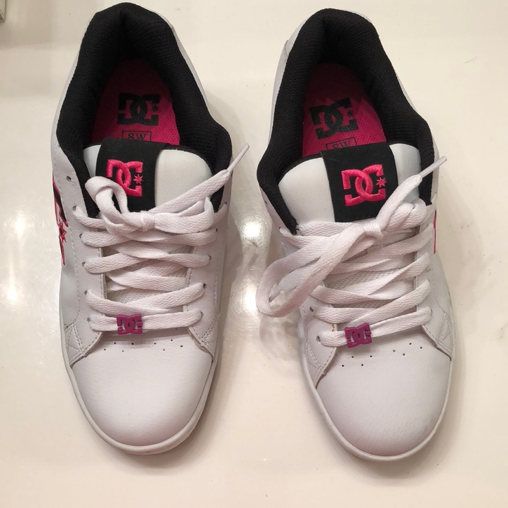 New DC 8W Women’s sneakers